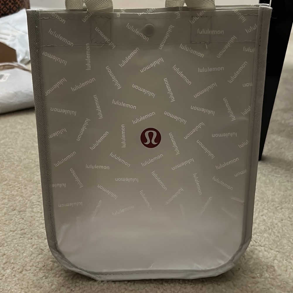 lululemon white christmas 2022 tote bag